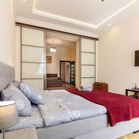Apartment On Tamanska - Вулиця Дарії Гусяк Лвив Екстериор снимка