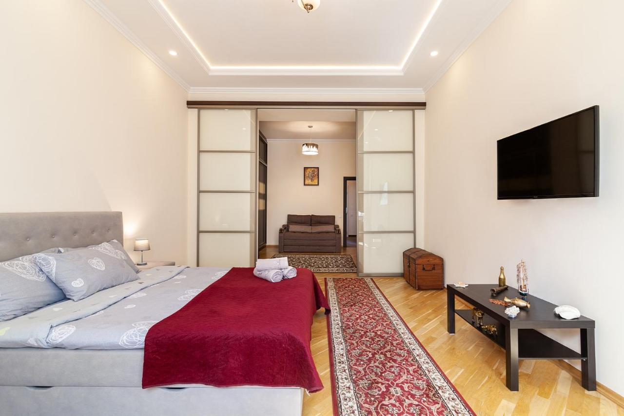 Apartment On Tamanska - Вулиця Дарії Гусяк Лвив Екстериор снимка