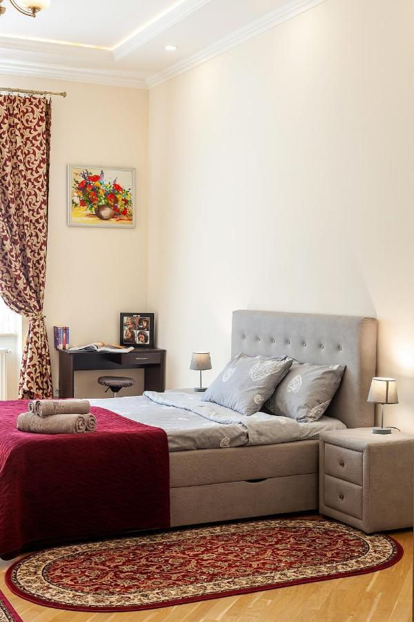 Apartment On Tamanska - Вулиця Дарії Гусяк Лвив Екстериор снимка