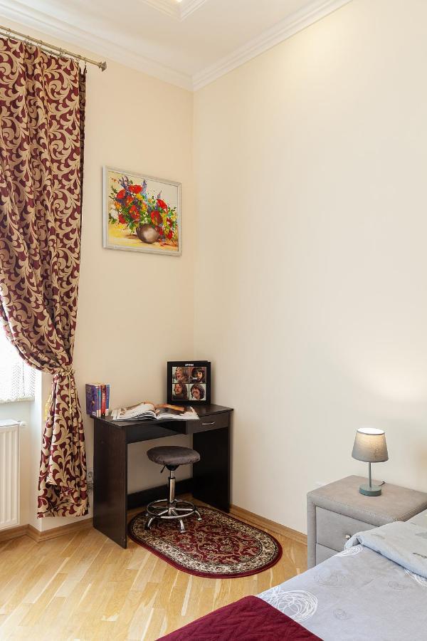 Apartment On Tamanska - Вулиця Дарії Гусяк Лвив Екстериор снимка