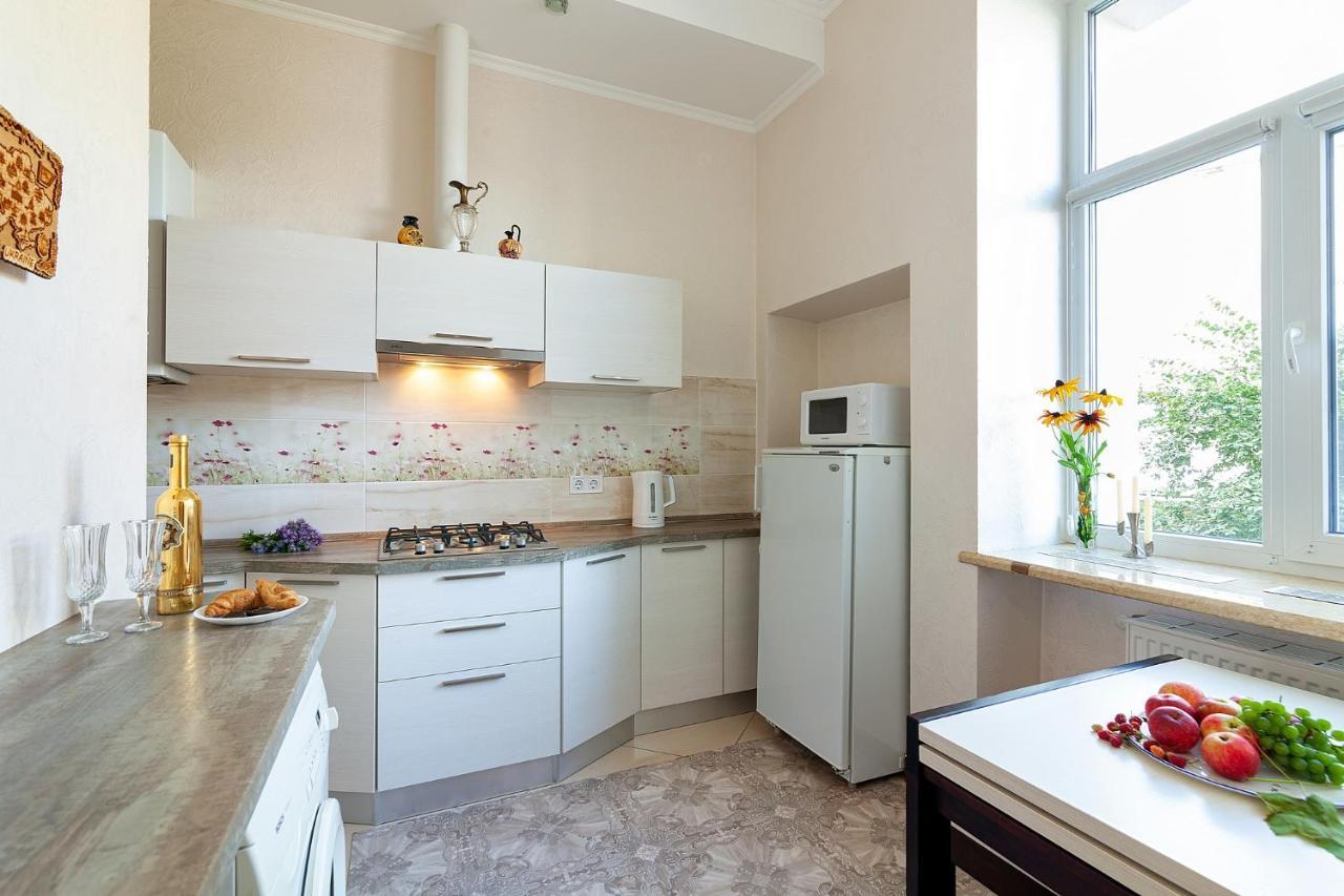 Apartment On Tamanska - Вулиця Дарії Гусяк Лвив Екстериор снимка