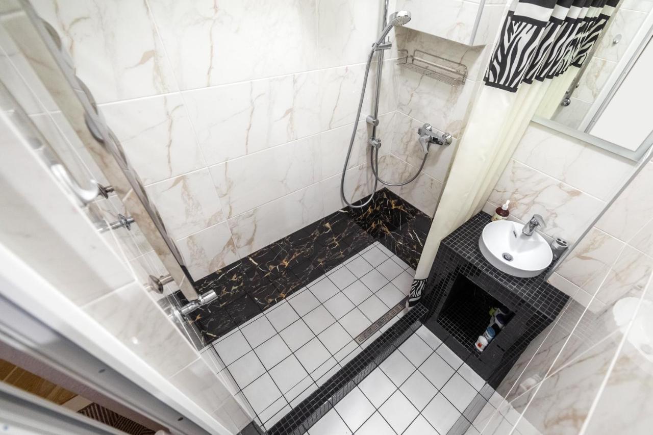 Apartment On Tamanska - Вулиця Дарії Гусяк Лвив Екстериор снимка