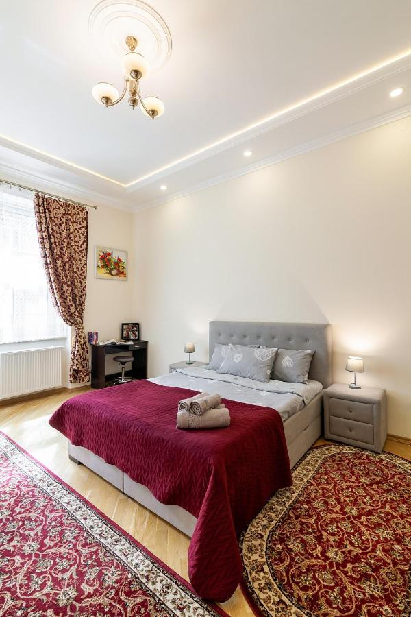 Apartment On Tamanska - Вулиця Дарії Гусяк Лвив Екстериор снимка